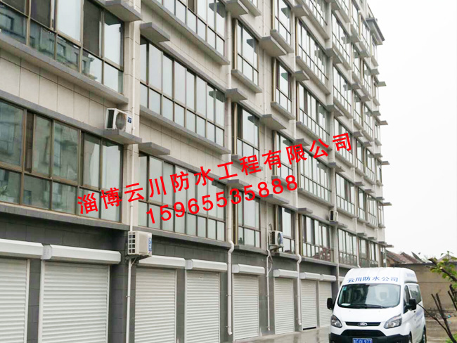 洪山镇小红卫村居民楼防水工程